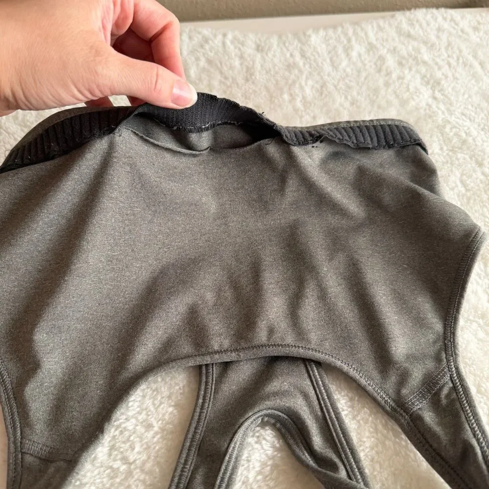 Nike Classic Swoosh Futura Medium Support Sports Bra Gray Size Small S